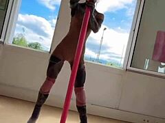 Anuskatzz Performs Exotic Pole Dance in Compilation