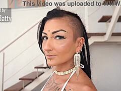 Beautiful Alt Brazilian Beauty Caroleta Roots Returns in New Scene