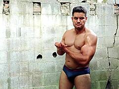 Yuri Gaucho Bodybuilder Handjob Cumload