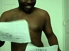 want to see this threesome roleplay?