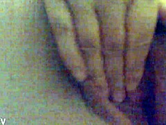 I finger my girlfriend while she masturbates