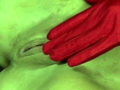 Beverly Hills Teen Enjoys Creamy Christmas With Blowjob, Ball Licking, And Deepthroat On Shaved Pussy