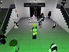 Dan�ando With Naughty Novinhas In Roblox Party Hall!