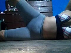 Very sexy brunette works out with big ass in fishnets. Ebony curvy latina flashes homemade moves in usa exhibition.