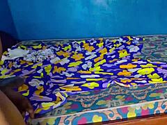 सौतेले बाप गांव की रंडी और सौतेली माँ को रैंच पर बड़े लंड से चोदा चाचा देखता रहा बड़ी गांड चूचे एक्शन