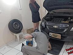 Patroa with tesao provokes mecanico to fuck right there in oficina with cum on ass dirty talk masturbation uniform voyeur action