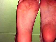 Hey, why not show me those pretty feet and toes in socks for some quick cash?