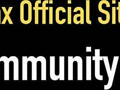 valentina napi contrasts deep blowjob skills with wet pussy licking in mature milf threesome orgasm