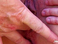 Brunette slut takes deepthroat blowjob and anal fucking outdoors in desert, riding cowgirl to orgasm 😏