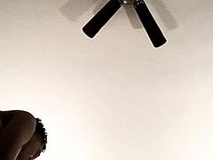 solo estaba bromeando con mi amigo en la casa