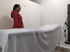 प्लान चेंज, डॉक्टर मसाज करने वाला था लेकिन पेशेंट व्होर निकली और काउगर्ल राइड व ब्लोजॉब सेट कर दिया