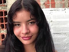 Hermanastro Folla Mi Coño por Plata en Video Casero