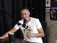 A Sua Namorada Queria Colocar Mais Pessoas Na Relação Ele A Deixou Pelada Ela É Poliamorista E A Traição - Mathheus Caetano Sheer Red