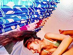 सिस्ट्या एमआईएलएफ ससुराल के कमरे में रफ इंटररेशियल डॉगी चुदाई, गीली चूत से स्क्वर्ट!