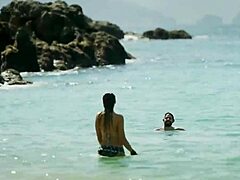 Regina Blandón shows bikini in Como Novio de Pueblo 2019 movie scene