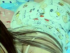 culona de piel blanca shows off her cute ass, but what happens when she dives into rough anal sex action?