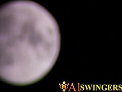 स्विंगर जोड़े की शावर में गर्म चुदाई फिर वाइल्ड ग्रुप ऑर्गी