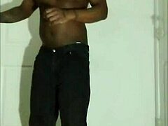 I'm changing my favorite dance name from the heart break llamasr dance to the heart make llamasr dance2