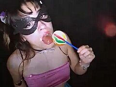 Hey, check out Bonneyuwu cutely sucking on a lollipop at 11:46! 🍭😊