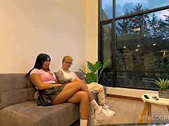 Lovely 19-Year-Old Girl Met On Tinder Enjoys Meeting On First Date