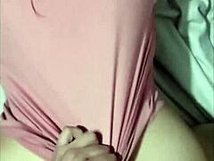 ME QUEDO EN CASA DE DOÑA MARY Y ME LA COJO EN LA NOCHE EN DOGGYSTYLE!