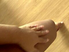 domingo de sol na piscina deixando os pelinhos dourados