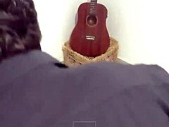 esposa recebe marido com o melhor boquete