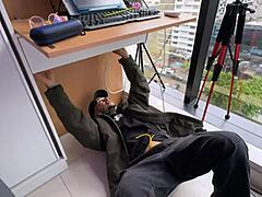 Technician Fixes Internet but Ends Up in Wild Encounter