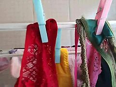 Meu Marido Brincando Com Minhas Calcinhas e Batendo Punheta Pra Mim Na Hora Que Sair Pra Fazer Um Job Com Seguidor