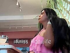 flashing my big pussy lips poolside in tight leggings!