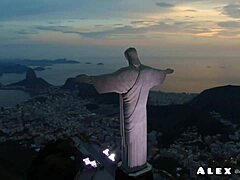 बीवी को हॉट फ्रेंड संग पकड़ा... गीली गांड चाट थ्रीसम में कूद पड़ा!