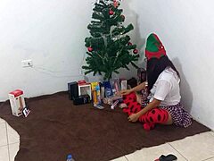 oh slutty mature student toys clit for christmas dildo fun!