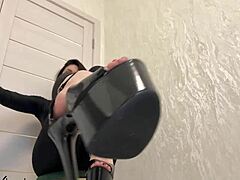 Milf's Feet Tease In High Heels