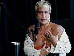 ela adora exibir nua sente falta de beijos longos n�o pega homem sem plano mas lambe buceta - just joana sheer red �🔥