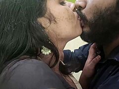 sauteli behen ki chhuti jawani kholte hue anal fisting creampie