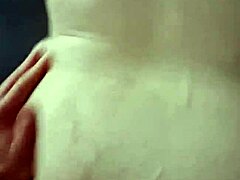 मोटी कर्वी जर्मन लड़की की जोरदार डॉगी चुदाई गांड पर कम