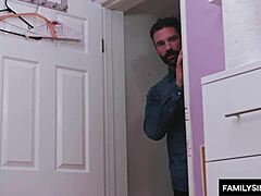 caught my stepdaughter's hot webcam fuck 😈🔥