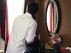 aj applegate's big ass squirts hard for boss in office 😩💦