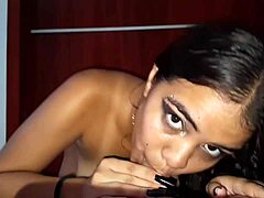 Grande Polla en Coño de Hermanastra Morena Cachonda – Porno Casero